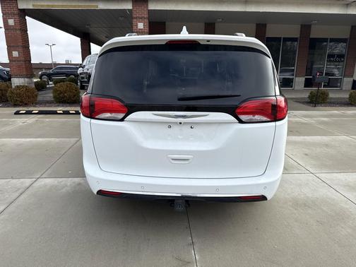 2018 Chrysler Pacifica Touring-L Plus