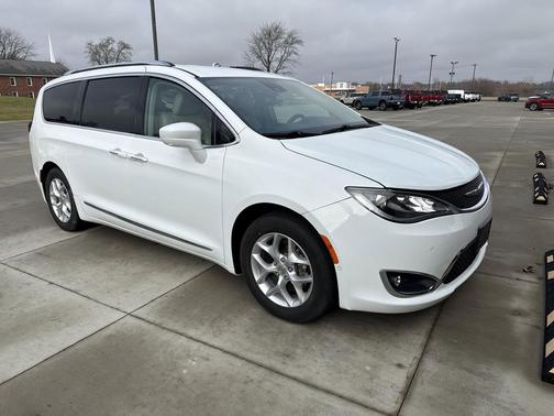 2018 Chrysler Pacifica Touring-L Plus