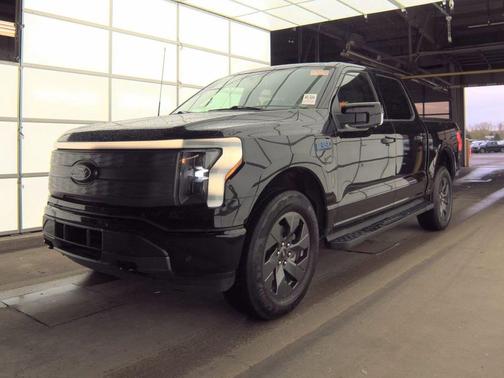 Agate Black Metallic 2025 Ford F-150 Lightning LARIAT