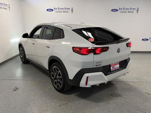 2025 BMW X2 xDrive28i