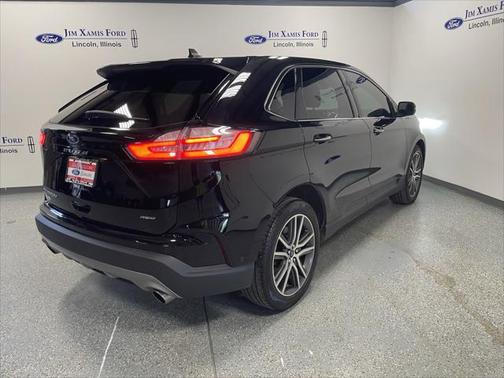 2021 Ford Edge Titanium