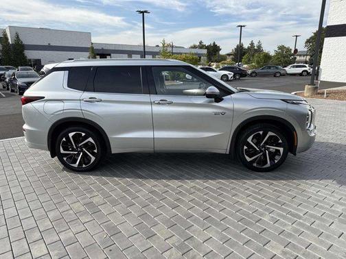 2024 Mitsubishi Outlander PHEV SEL