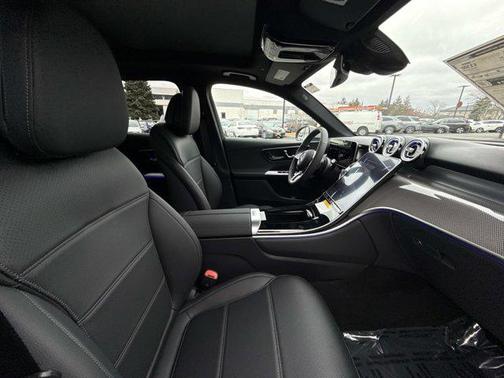 2026 Mercedes-Benz GLC 300 4MATIC