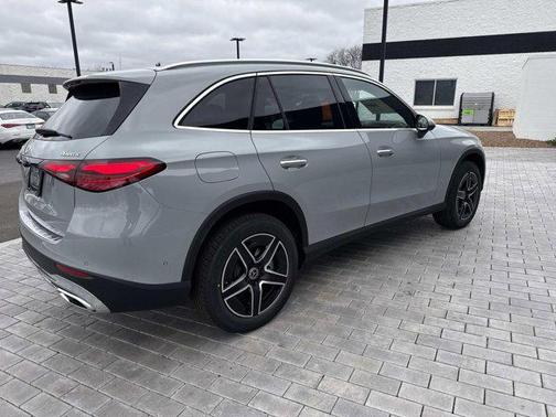 2026 Mercedes-Benz GLC 300 4MATIC