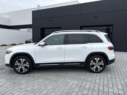 Polar White 2024 Mercedes-Benz EQB 300 4MATIC