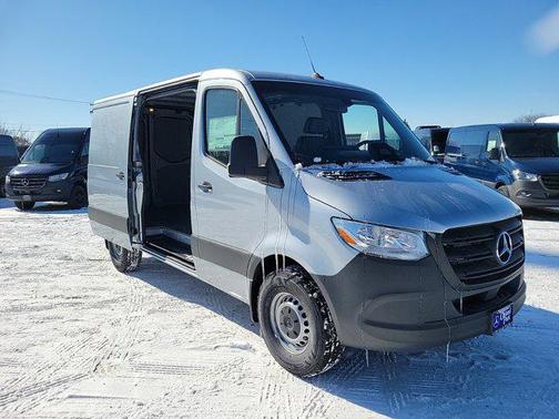 2025 Mercedes-Benz Sprinter 2500 Standard Roof