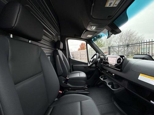 2026 Mercedes-Benz Sprinter 2500 High Roof