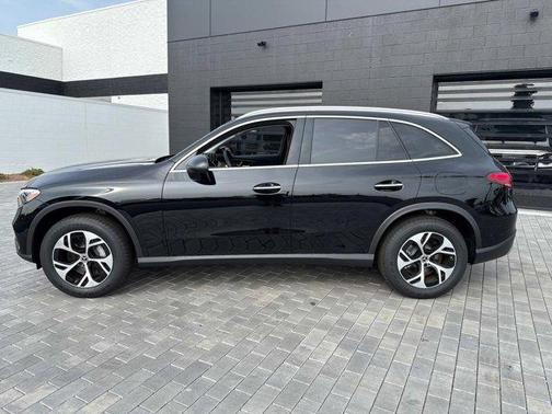 2025 Mercedes-Benz GLC 350e Base