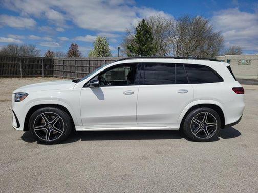 2025 Mercedes-Benz GLS 450 4MATIC