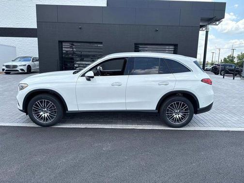 2025 Mercedes-Benz GLC 300 4MATIC