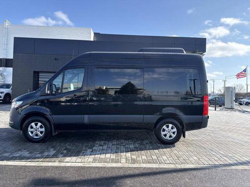 2022 Mercedes-Benz Sprinter 2500 Standard Roof