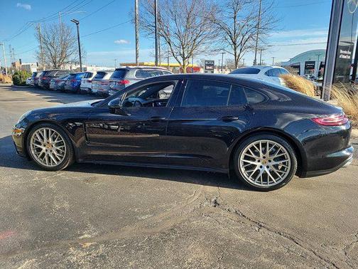 2020 Porsche Panamera 4