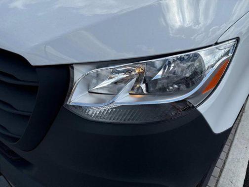 2025 Mercedes-Benz Sprinter 2500 Standard Roof