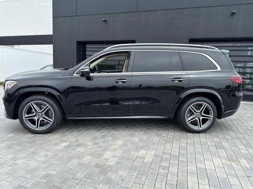 2025 Mercedes-Benz GLS 450 4MATIC