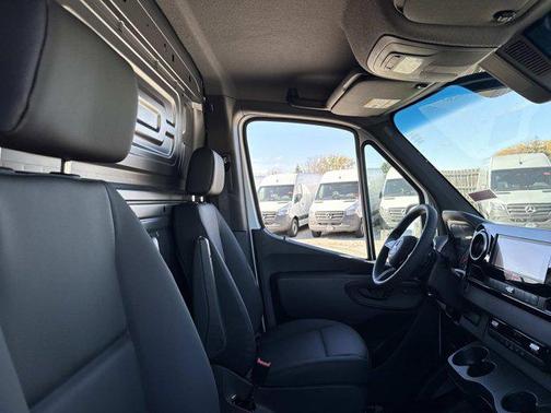 2026 Mercedes-Benz Sprinter 2500 Standard Roof