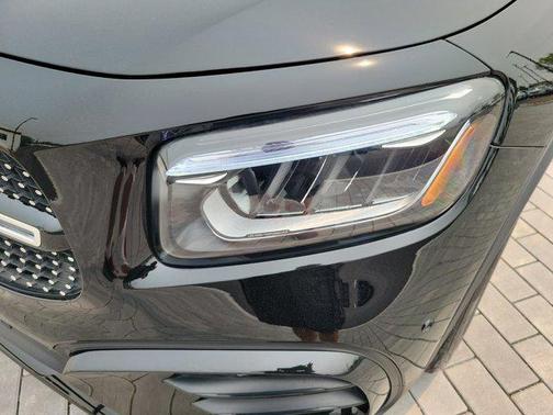 2025 Mercedes-Benz GLB 250 4MATIC