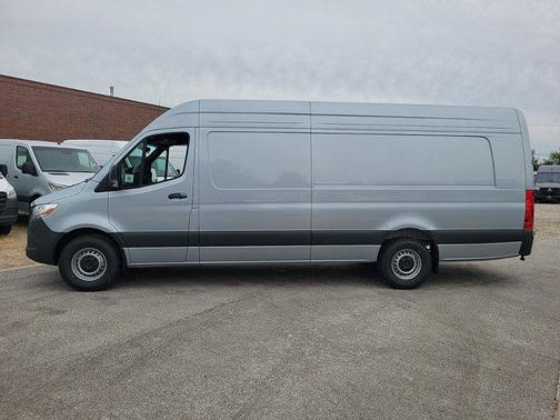 2025 Mercedes-Benz Sprinter 2500 High Roof