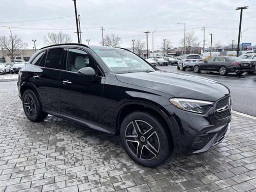 2026 Mercedes-Benz GLC 300 4MATIC
