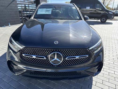 2026 Mercedes-Benz GLC 300 4MATIC