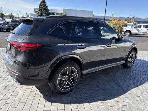 2026 Mercedes-Benz GLC 300 4MATIC