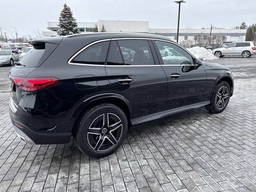 2026 Mercedes-Benz GLC 300 4MATIC