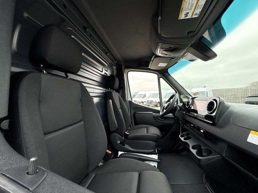 2026 Mercedes-Benz Sprinter 2500 Standard Roof