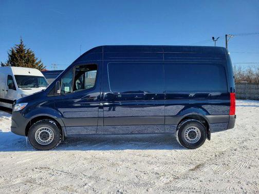 2025 Mercedes-Benz Sprinter 2500 Standard Roof