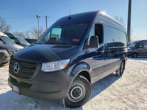 2025 Mercedes-Benz Sprinter 2500 Standard Roof