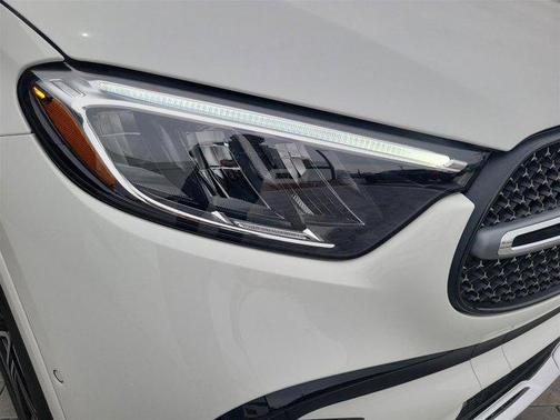 2025 Mercedes-Benz GLC 350e Base