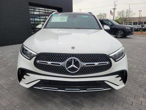 2025 Mercedes-Benz GLC 350e Base