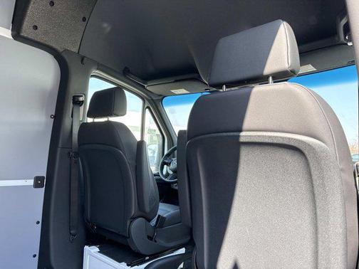 Arctic White 2026 Mercedes-Benz Sprinter 2500 High Roof