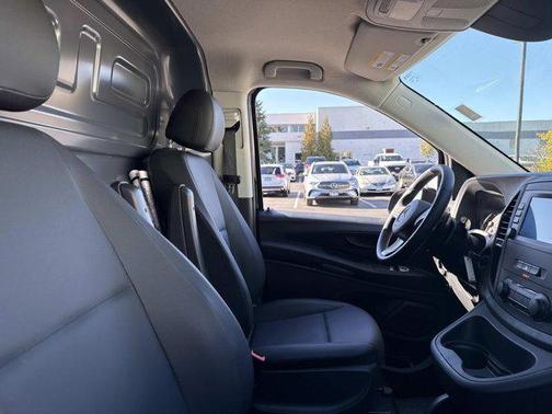 2023 Mercedes-Benz Metris Base