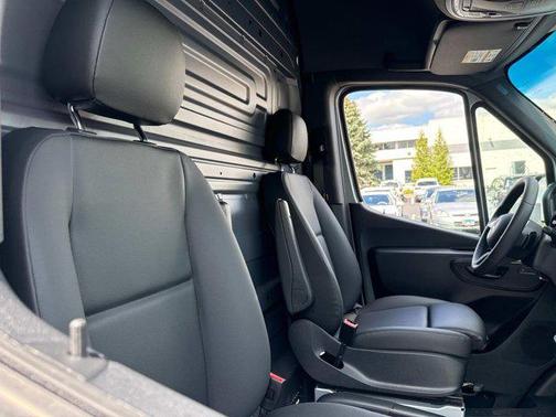 2025 Mercedes-Benz Sprinter 2500 Standard Roof