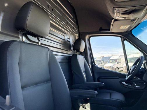 2026 Mercedes-Benz Sprinter 2500 Standard Roof