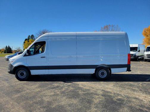 2025 Mercedes-Benz Sprinter 2500 High Roof