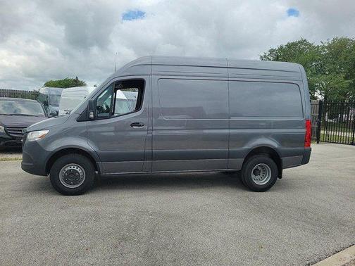 2024 Mercedes-Benz Sprinter 4500 Standard Roof 4-Cyl Diesel HO