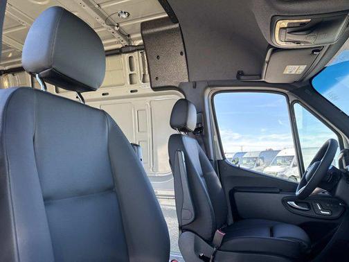 2026 Mercedes-Benz Sprinter 2500 Standard Roof