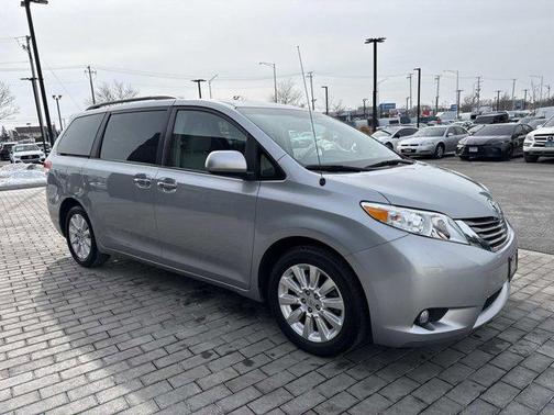 2012 Toyota Sienna XLE