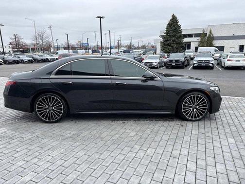 Graphite Grey Metallic 2022 Mercedes-Benz S-Class S 580 4MATIC