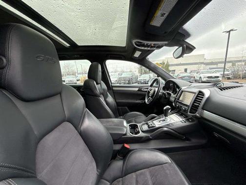 Rhodium Silver Metallic 2016 Porsche Cayenne GTS