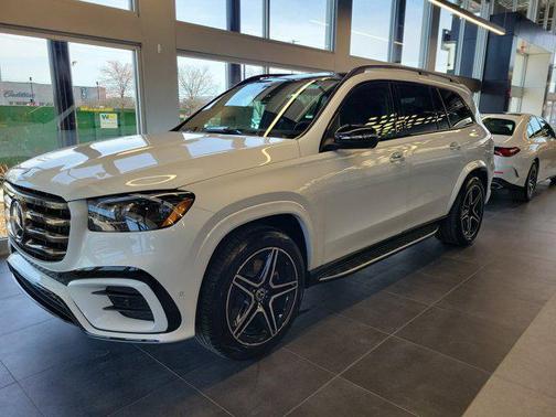 2025 Mercedes-Benz GLS 450 4MATIC