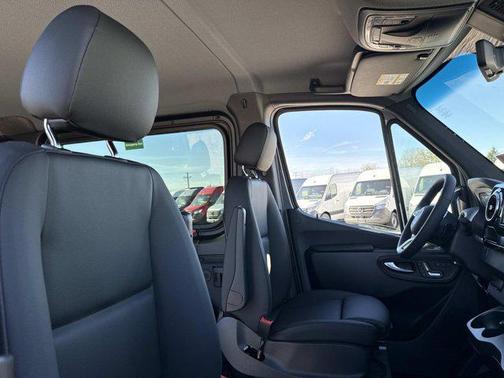 2026 Mercedes-Benz Sprinter 2500 Standard Roof