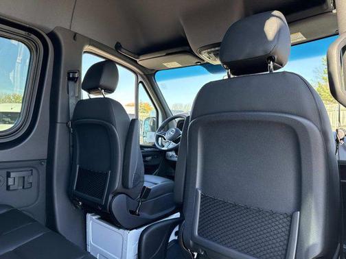 2025 Mercedes-Benz Sprinter 2500 Standard Roof
