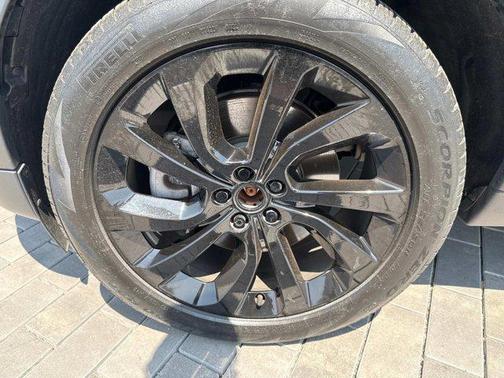 2023 Land Rover Discovery Sport SE
