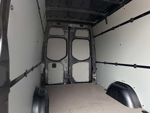 2025 Mercedes-Benz Sprinter 2500 High Roof