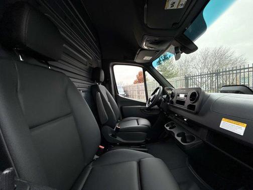 2025 Mercedes-Benz Sprinter 2500 High Roof