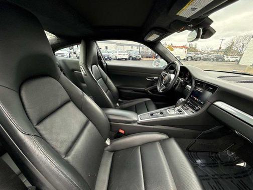 2017 Porsche 911 Carrera