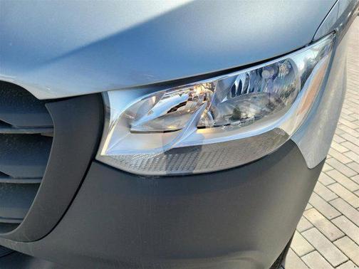 2025 Mercedes-Benz Sprinter 2500 Standard Roof