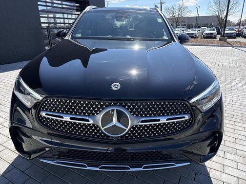 Black 2025 Mercedes-Benz GLC 300 4MATIC