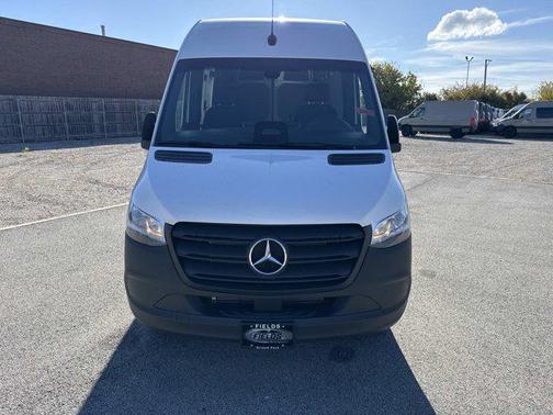 2026 Mercedes-Benz Sprinter 2500 Standard Roof